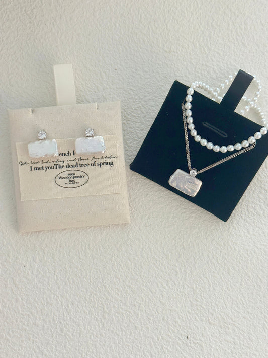 Timeless Nugget Baroque Pearl Earrings