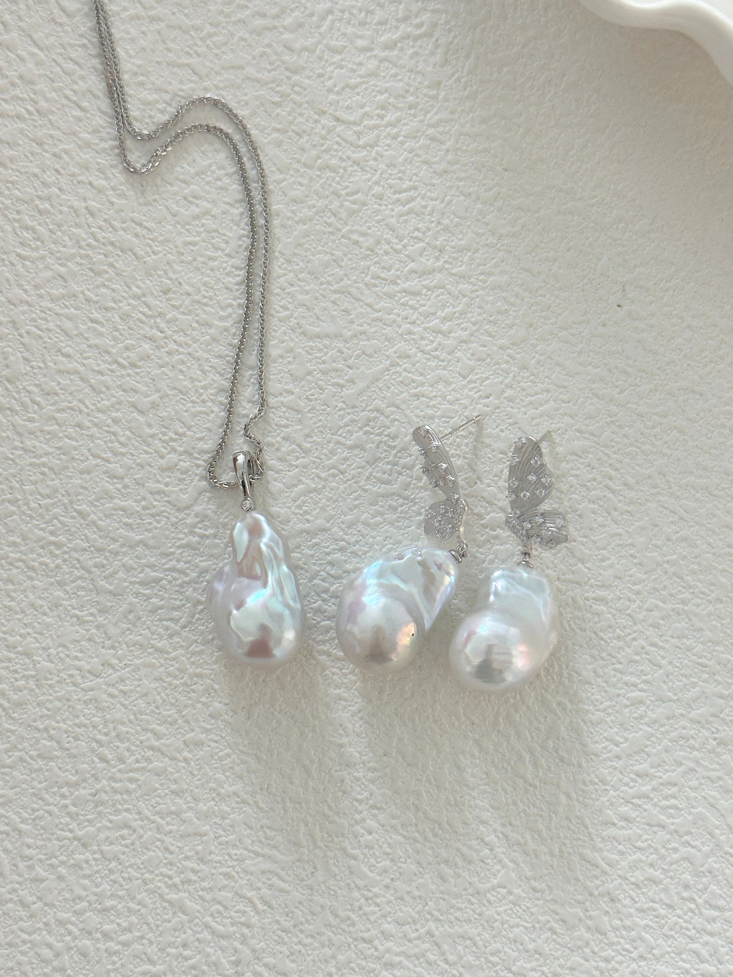 Classic Grandeur Baroque Pearl Necklace
