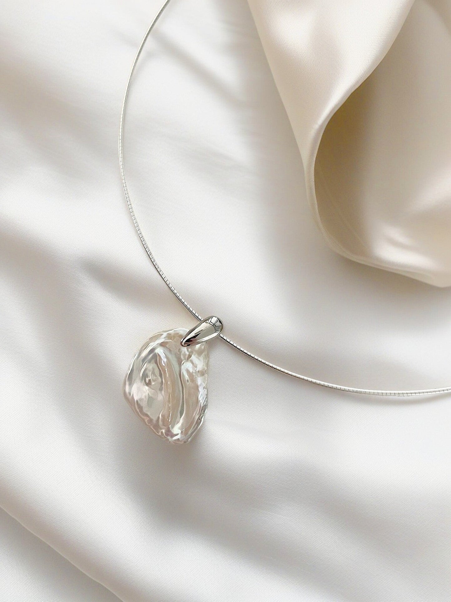 Floral Baroque Pearl Necklace