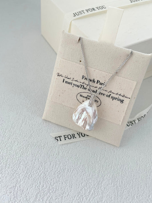 Floral Baroque Pearl Necklace