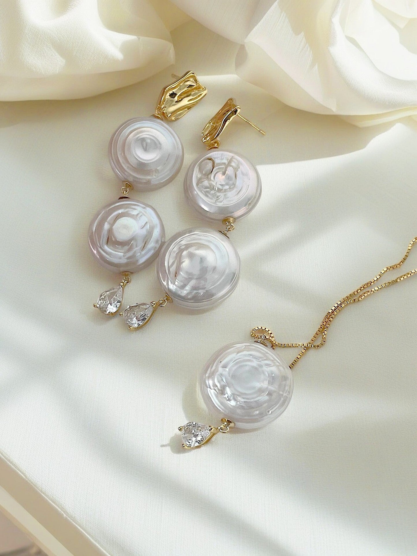 Roman Holiday Baroque Pearl Necklace