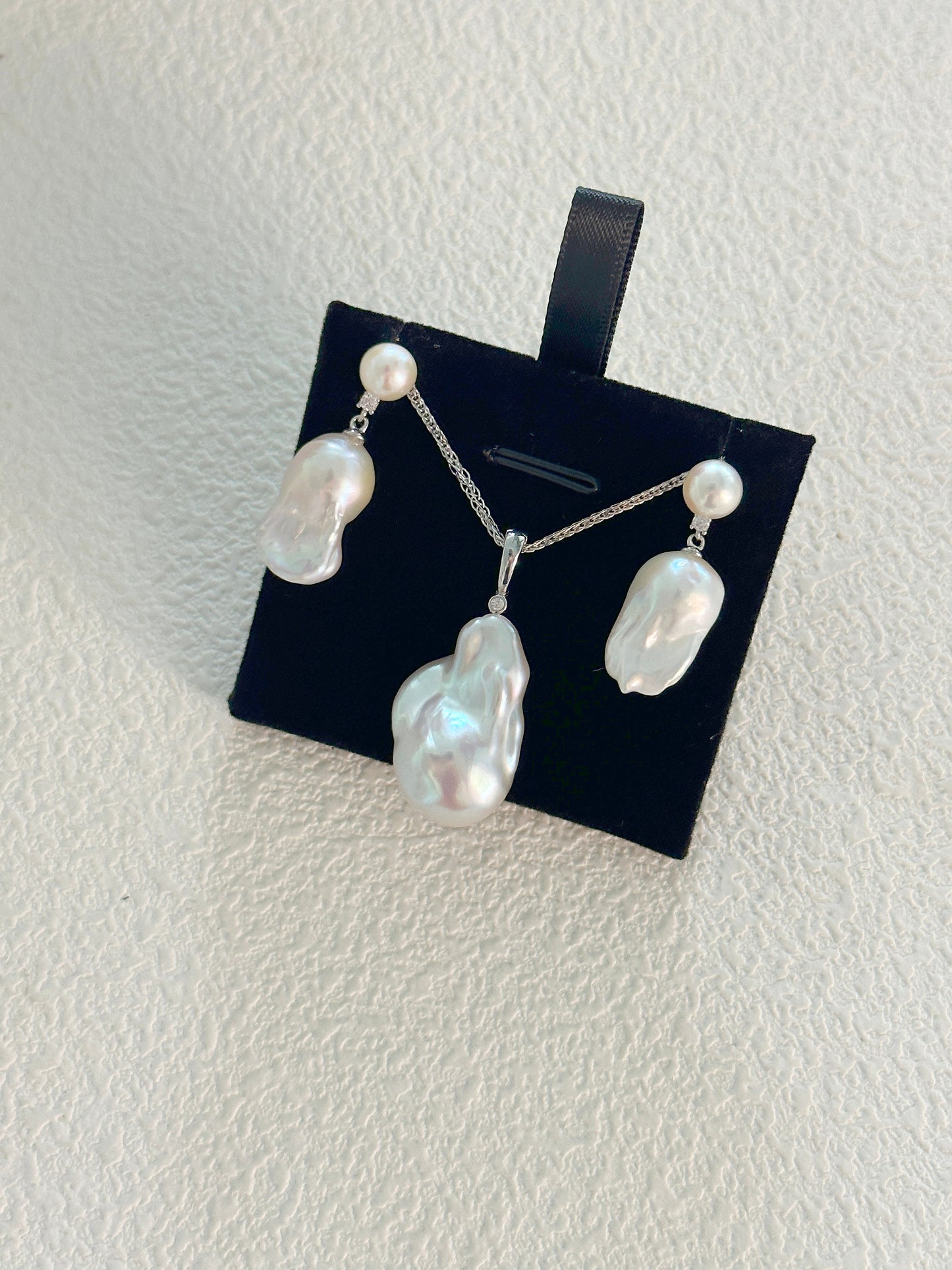 Classic Grandeur Baroque Pearl Necklace