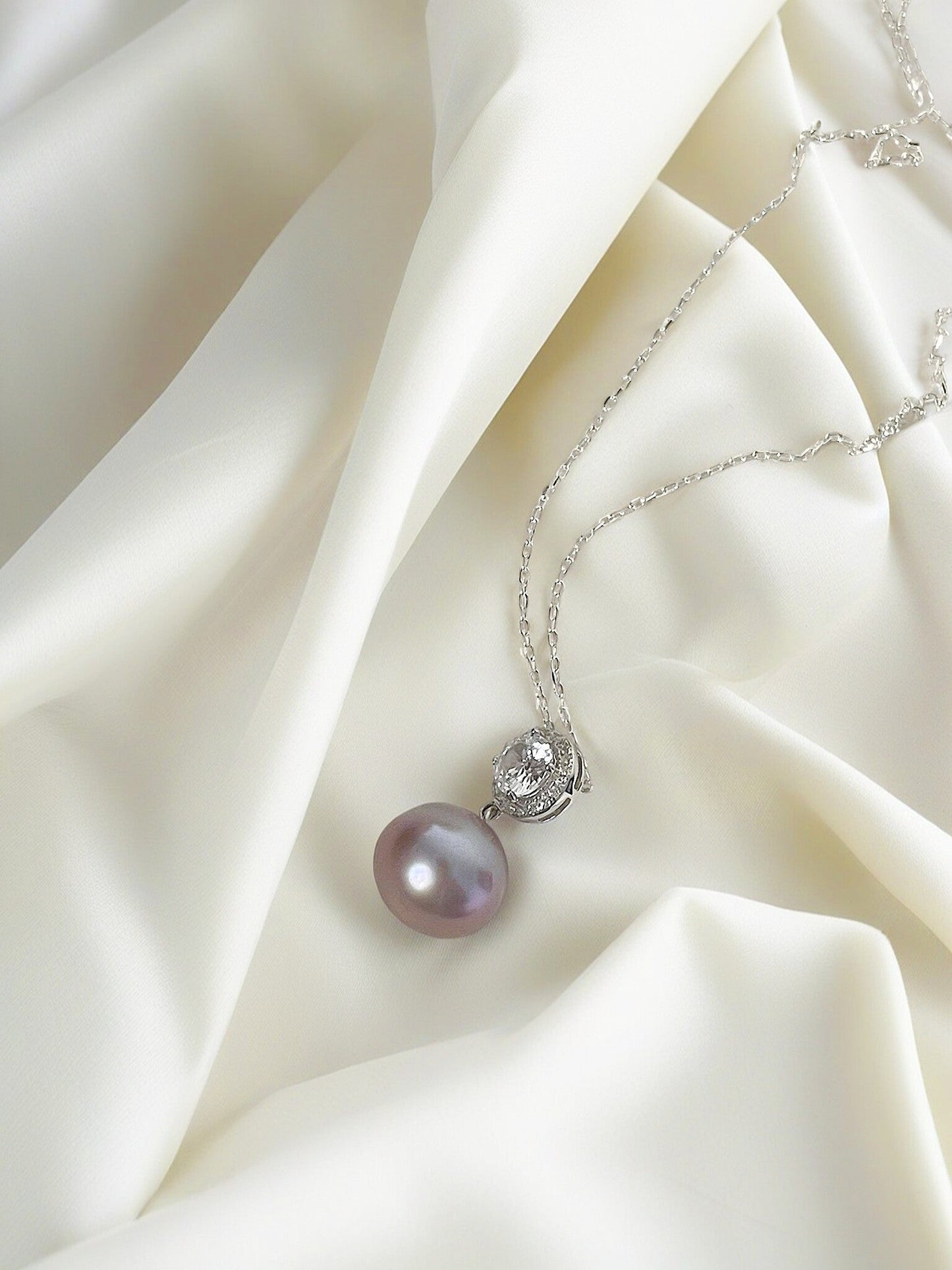 Floral Baroque Pearl Necklace